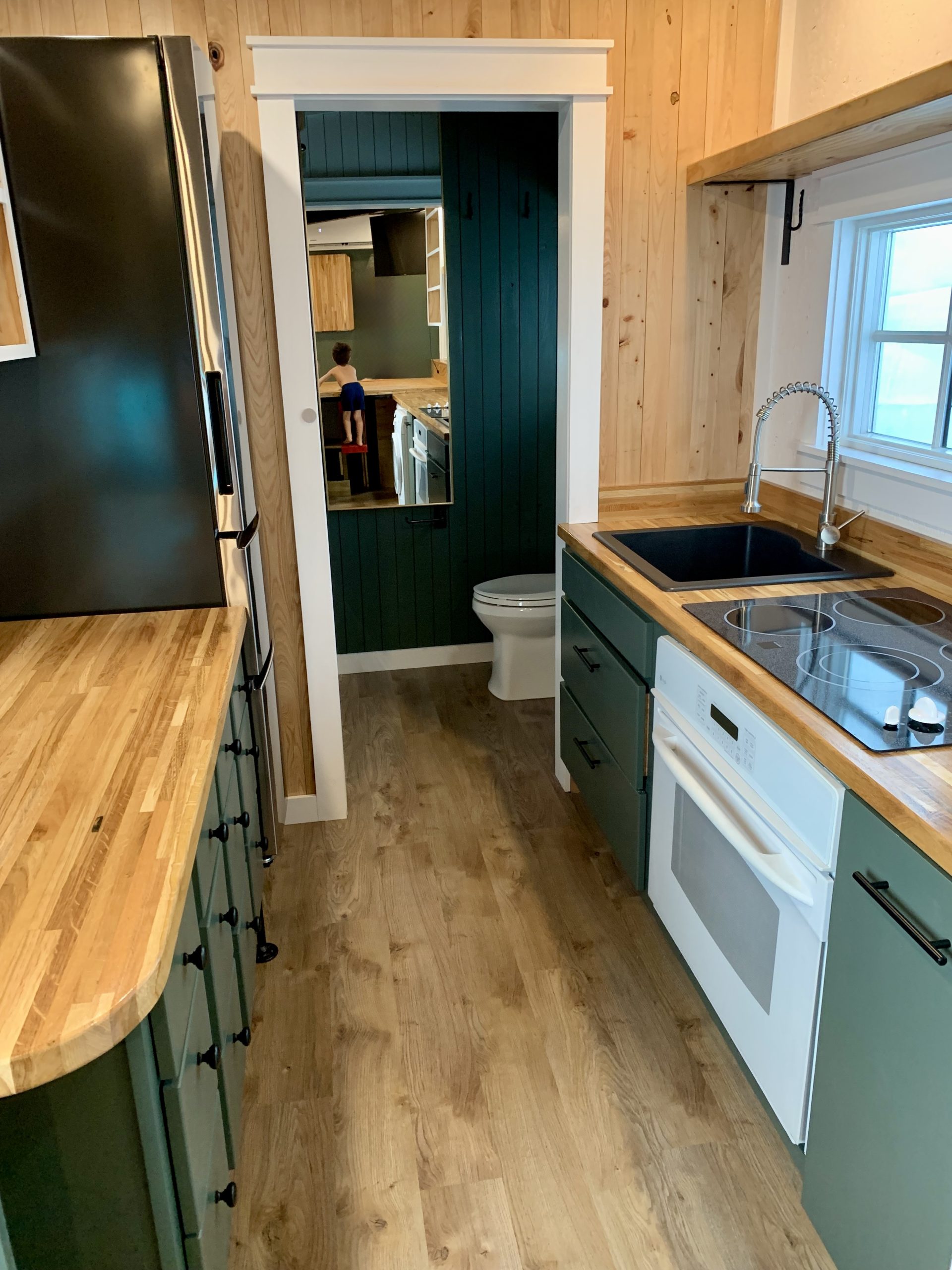 2021 Tiny Home With Main Floor Bedroom | Delivery Available - Image 8