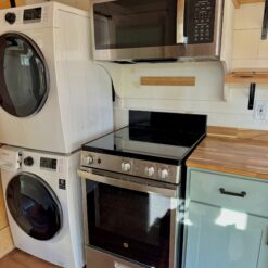 Beautiful Tiny Home on Wheels Ready for Full-Time Living - Image 11