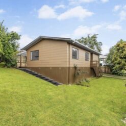 SUPER TIDY 3 BEDROOM - Image 7