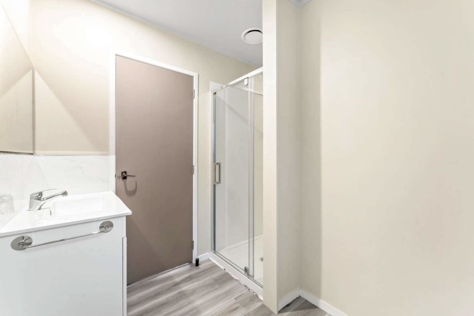 SUPER TIDY 3 BEDROOM - Image 3
