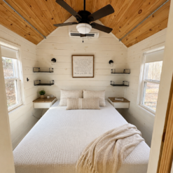 Beautiful Tiny Home on Wheels Ready for Full-Time Living - Image 12